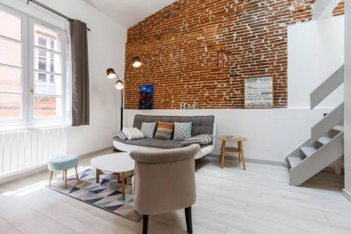 Appartement ❤️ Charmant appart ancien rénové place des Carmes 31 rue des Polinaires Toulouse