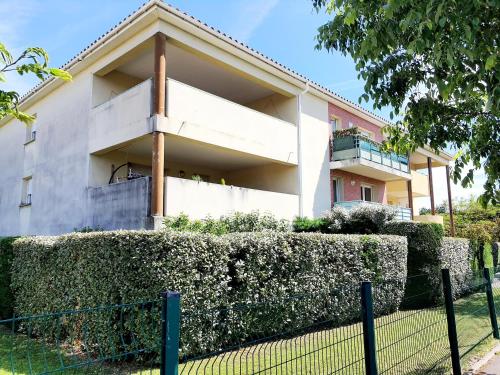 Appartement Charmant appartement avec terrasse et jardin au calme Proche Bus Métro APPT N° 2 RDC 11 Rue Loubiague Toulouse