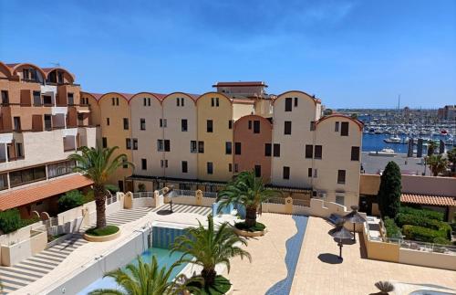 Charmant Appartement vue PORT DE GRUISSAN 5DROM44K Gruissan france