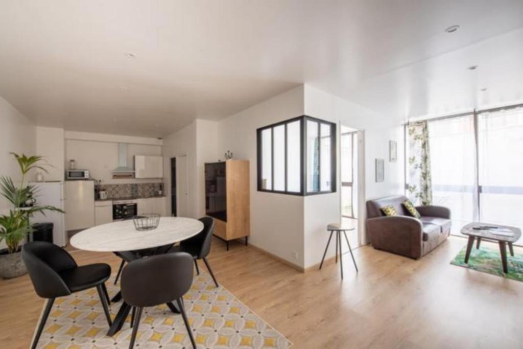 Appartement Charmant Dieppois, 2 chambres, centre ville 16 Rue Asseline, 76200 Dieppe