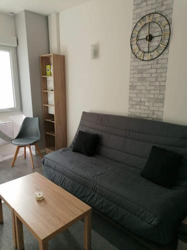 Appartement Charmant F2 15 Grande Rue Noyant