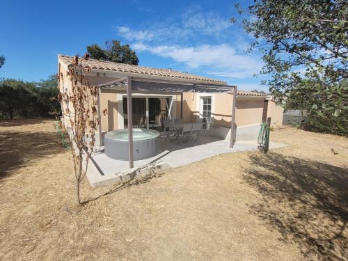 Maison de vacances Charmant gîte 4 personnes avec spa Chemin de Labégude Saint-Marcel-dʼArdèche