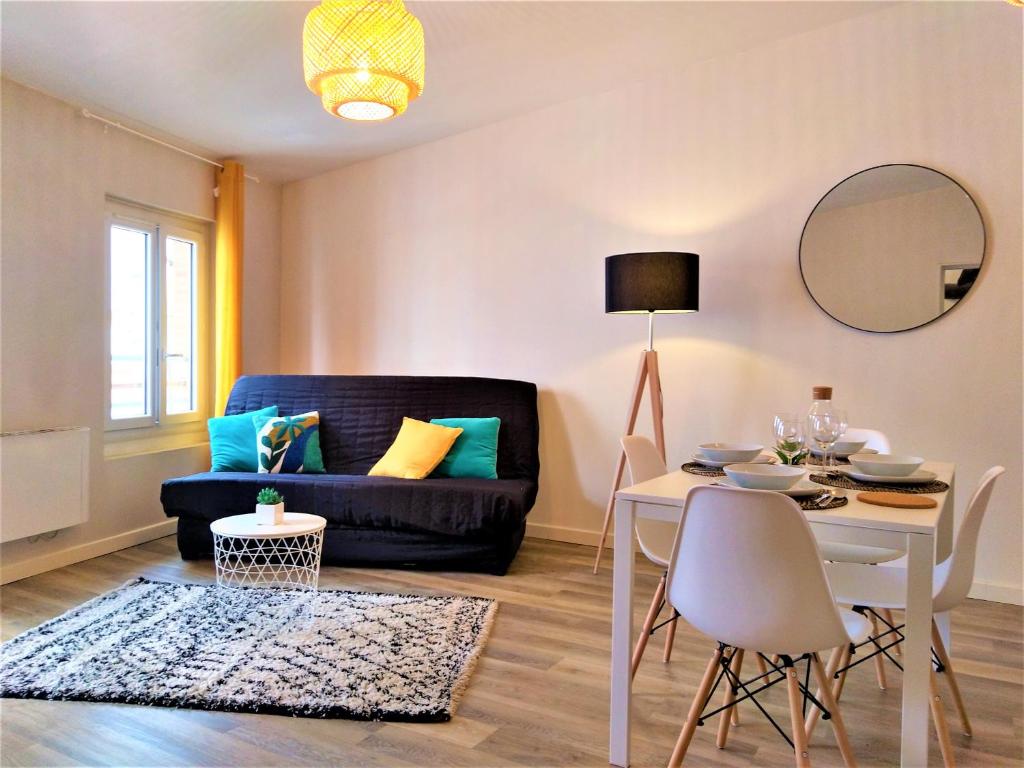 Appartement Charmant logement 4 personnes - 1 min à pied hypercentre Montauban - 10 minutes de la gare Etage 2 6 Rue Saint-Jean, 82000 Montauban