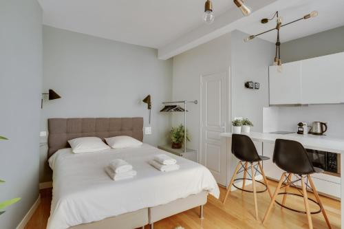 Charmant studio au coeur de Paris pour 2 personnes by Weekome Paris france