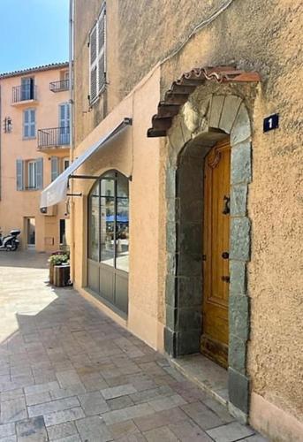 Appartement Charmant studio cœur de ville Saint Tropez 7 Place Alphonse Celli Saint-Tropez