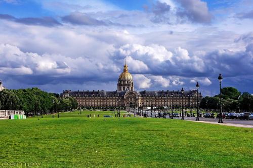 Charmant studio neuf proche des Invalides (D01) Paris france