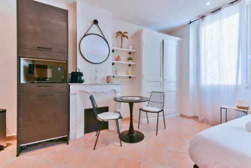 Appartement Charmant studio pour 2 personnes cœur de Cannes 35 Rue Meynadier Cannes