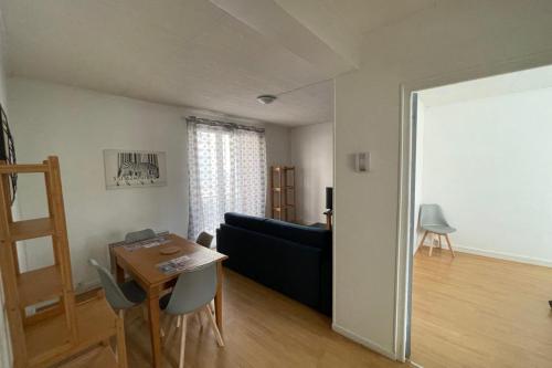 Appartement Charmant T2 - Proche centre villegare 38 rue d'Alembert Montluçon