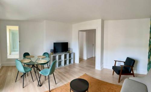 Appartement Charmant T2 rénové Versailles 8 Avenue du Général de Gaulle Versailles