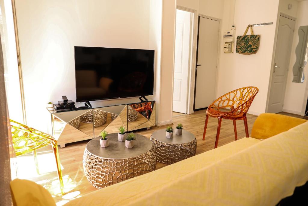 Appartement CHARMANT T3 JAUDE + TERRASSE ET GARAGE 32B RUE RAMEAU Rue Rameau, 63000 Clermont-Ferrand