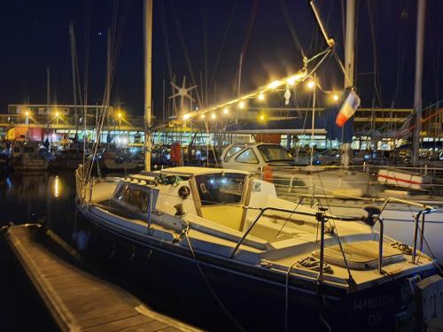 Charmant Voilier chauffé nuit insolite Boulogne-sur-Mer france