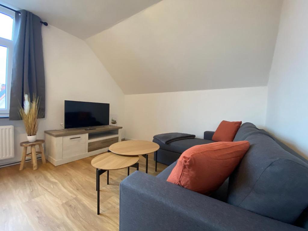 Appartement Charmante Altbauwohnung an der Kesselschleuse 3 5 Ligariusstraße Dachgeschoss, 26725 Emden