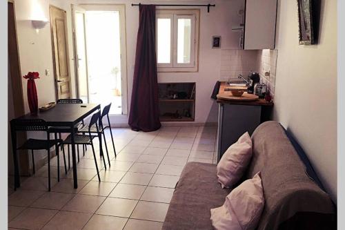 Appartement Charmante Escale au Cœur du Panier près Vieux Port 33 Rue du Petit Puits Marseille