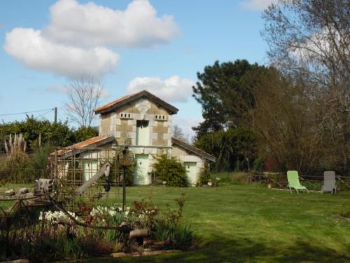 Maison de vacances Charmante longère girondine 9 Rue Pampelune Saint-Ciers-sur-Gironde