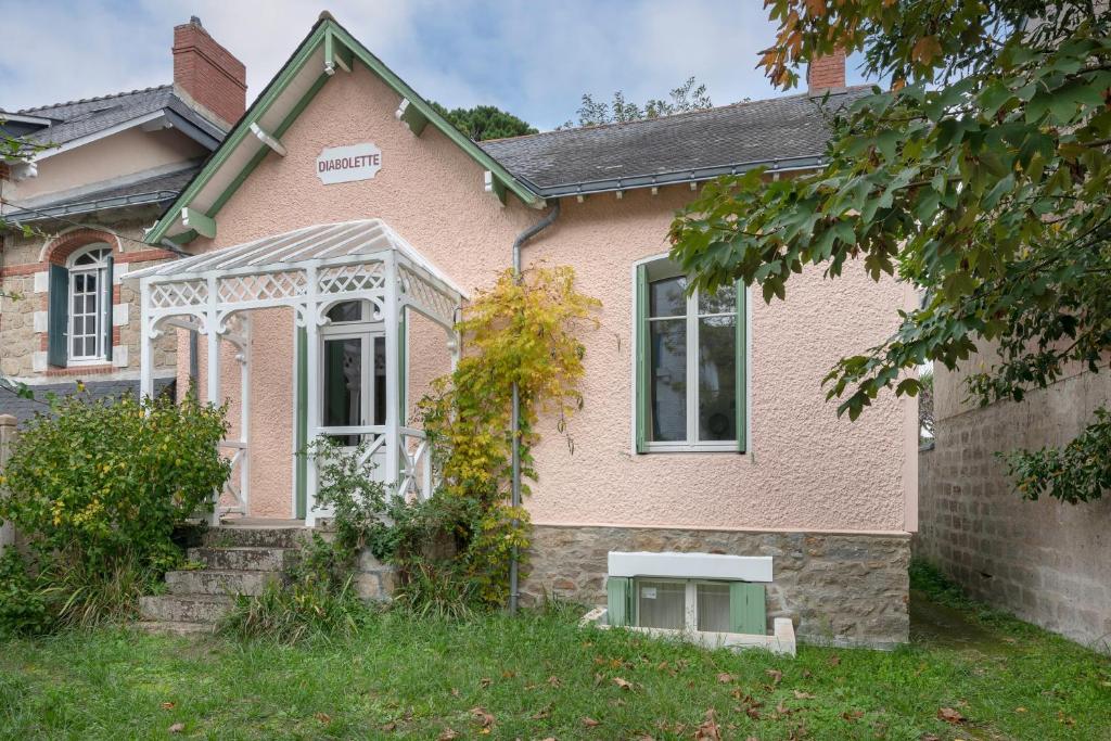 Maison de vacances Charmante maison a 250 metres de la plage ALFRED BRUNEAU, 20, 44500 Le Pouliguen