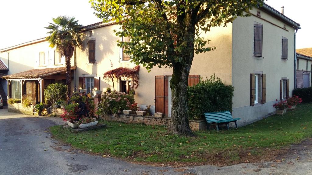 Séjour à la ferme Charmante maison à la ferme sivalens, 81350 Valderiès