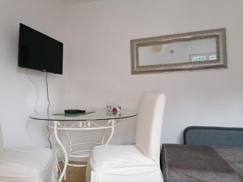 Charmante Maisonnette indépendante avec parking 5 mn Rouen Franqueville-Saint-Pierre france