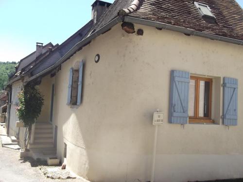 Charmante petite maison avec jardin Gagnac-sur-Cère france