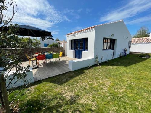 Maison de vacances Charmante petite maison avec jardin plage des vieilles 16 Rue du Pressoir La Croix