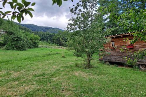 Charmante Roulotte atypique Jaujac france