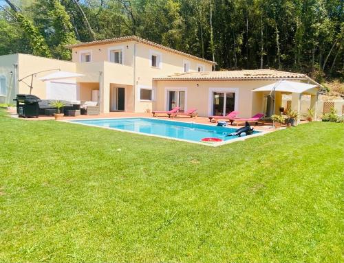 Charmante villa avec piscine au calme, 6 personnes Roquefort-les-Pins france