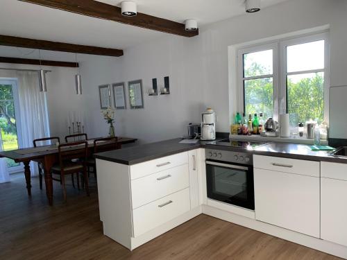 Maisons de vacances Charmantes Haus mit zwei Ferienwohnungen und großem Garten in Aventoft - Enjoy! 8 Brandkuhle Aventoft