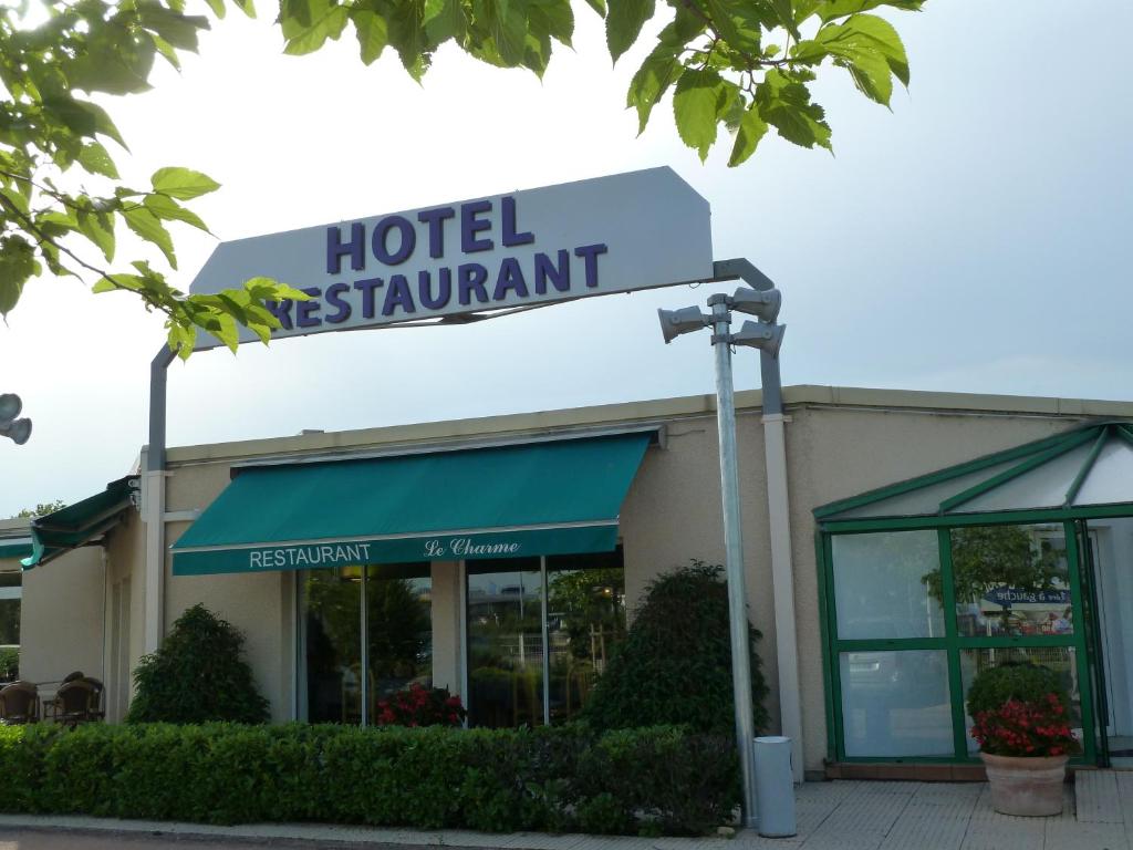 Hôtel Charme Hotel en Beaujolais 2, avenue de Verdun, 69220 Belleville-sur-Saône