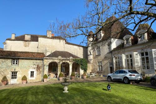 Charming 14th Century Village Chateau with gardens and outdoor heated pool Celles france