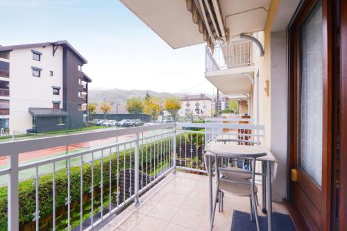 Charming and large flat with balcony 3 min to Sallanches station - Welkeys Sallanches france