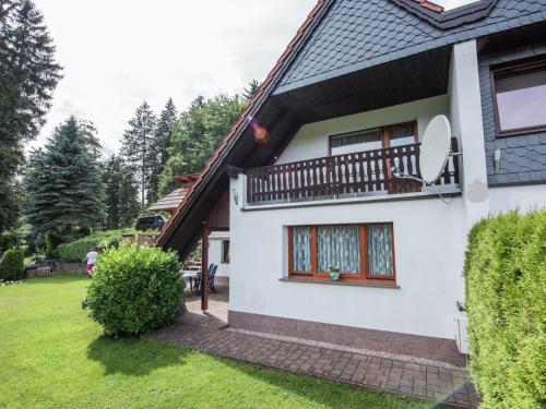 Maison de vacances Charming Apartment in Finsterbergen Thuringia with Garden  Friedrichroda