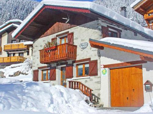 Charming Chalet in Champagny en Vanoise near Ski Area Le Villard france