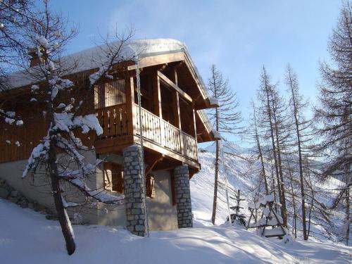 Charming chalet with a fire place and great view on Mont Blanc Peisey-Nancroix france