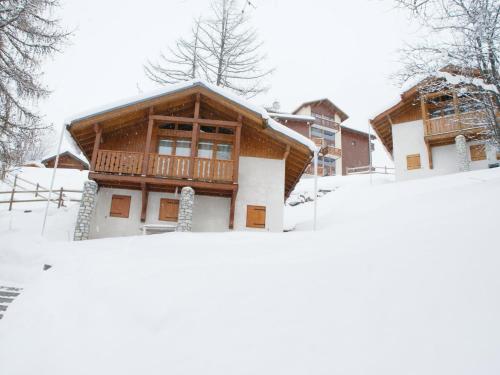 Chalet Charming chalet with a fire place and great view on Mont Blanc  Peisey-Nancroix