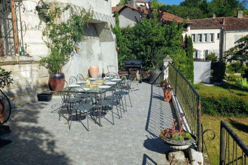 Charming character property with the best views in the village! Aubeterre-sur-Dronne france