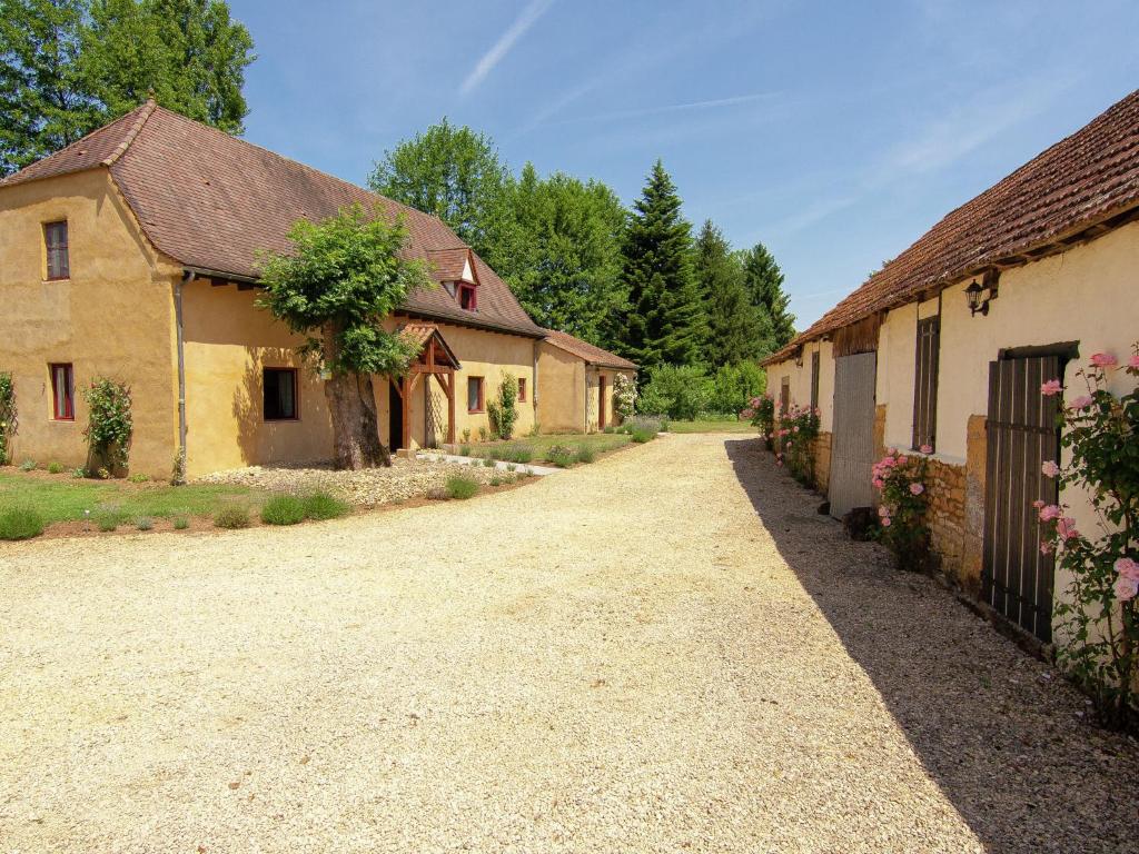 Maison de vacances Charming Cottage with Pool in V zac South of France , 24220 Beynac-et-Cazenac