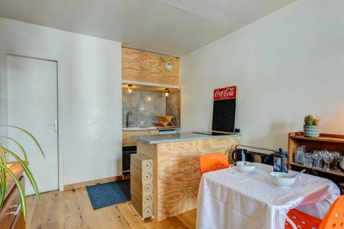 Appartement Charming flat at the foot of the cable car - Chamonix - Welkeys 82 place Edmond Desailloud Chamonix-Mont-Blanc