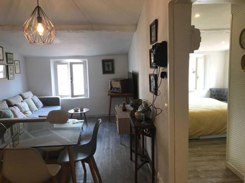 Appartement Charming Flat in Historic Center 24 Rue du Suquet Cannes