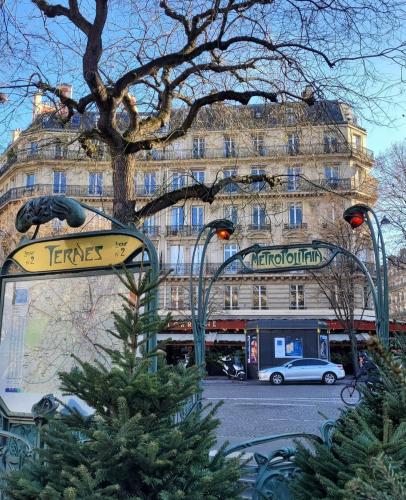 Appartement Charming flat near Champs Élysées 71 Avenue des Ternes Paris