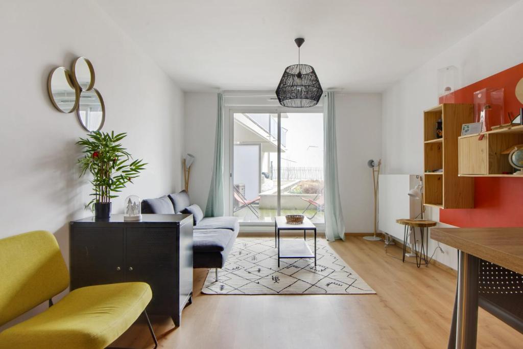 Appartement Charming flat w terrace in Mouvaux between Lille and Tourcoing - Welkeys 8 rue Régis Corselle, 59420 Mouvaux