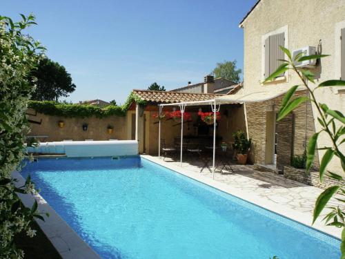 Charming holiday cottage with large private pool Robion france