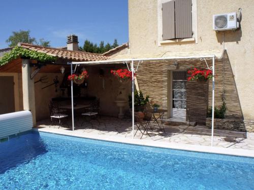 Appartement Charming holiday cottage with large private pool  Robion