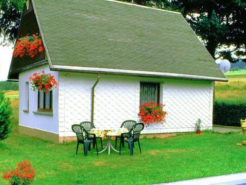 Charming Holiday Home in Altenfeld with Private Pool Altenfeld allemagne