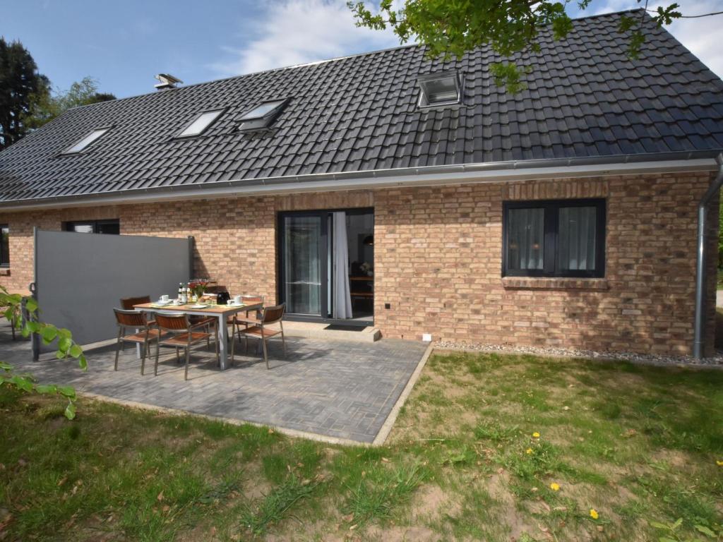 Maison de vacances Charming Holiday Home in Damshagen with Fireplace , 23948 Damshagen