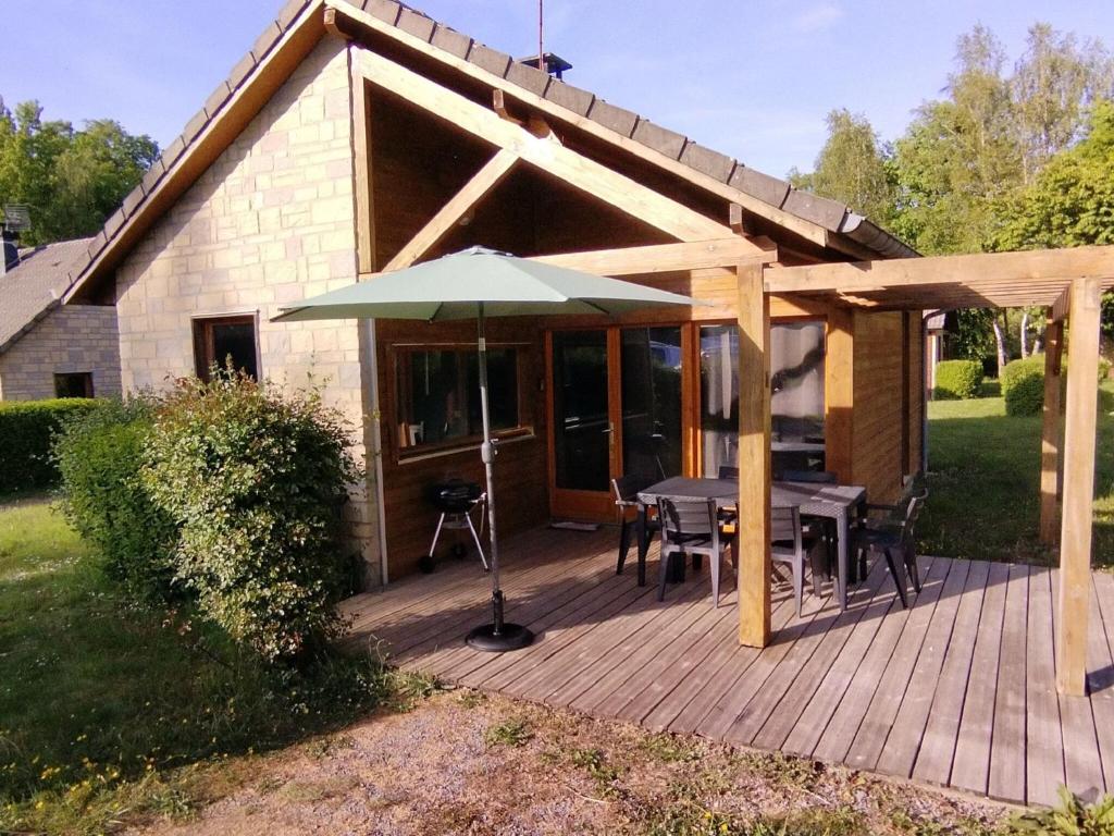 Maison de vacances Charming Holiday Home in Signy le Petit with Covered Terrace , 08380 Signy-le-Petit