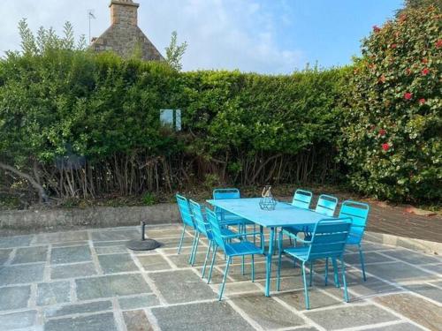 Charming holiday home near the beach, Locquirec Locquirec france