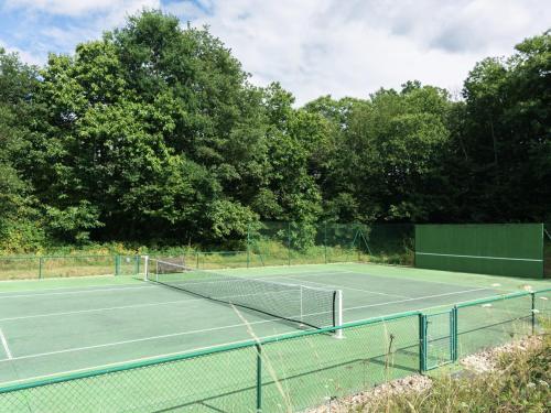 Charming private holiday home with private tennis court and pool near Cazals Frayssinet-le-Gélat france