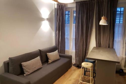 Appartement CHARMING Saint GERMAIN ODEON LUXEMBOURG 23 Rue de Condé Paris