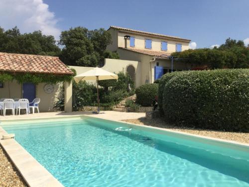 Charming Villa in Villes-sur-Auzon with Swimming Pool Villes-sur-Auzon france