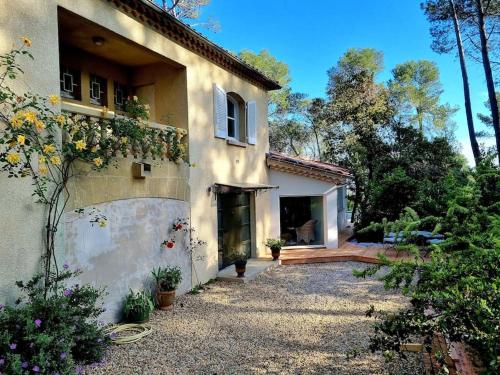 Charming villa with pool and view to Pic St. Loup Montferrier-sur-Lez france