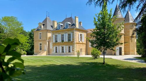 B&B / Chambre d'hôtes Château Bois-Martin 99 Avenue de Mont de Marsan Léognan